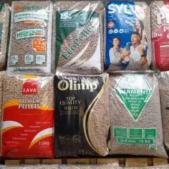Szukasz informacji: jaki pellet polecacie forum? Na zdjęciu worki pelletu: Barlinek, EcoPellet, Lava, Olimp, Diamant, Sylva, Poltarex, Fabich.
