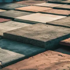 Jaki beton do kostki brukowej, aby uniknąć problemów z podłożem?