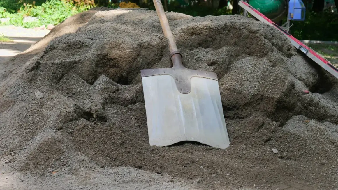 Ile kosztuje 1m3 betonu? Sprawdź aktualne ceny i oszczędź na budowie!