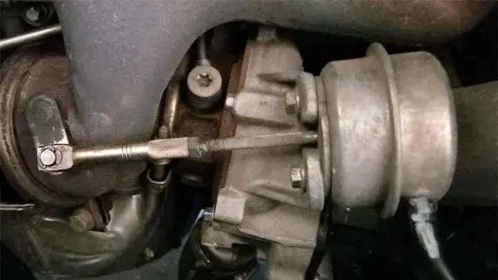 Zdjęcie Zawór wastegate objawy uszkodzenia, które mogą zniszczyć Twój silnik